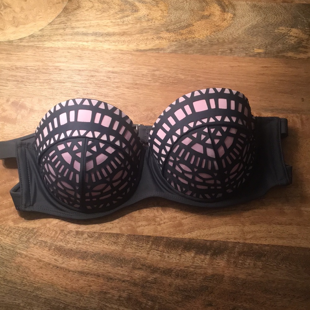 Strapless bikini top